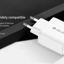 Alimentatore da muro con tre uscite USB 3.4 Amper